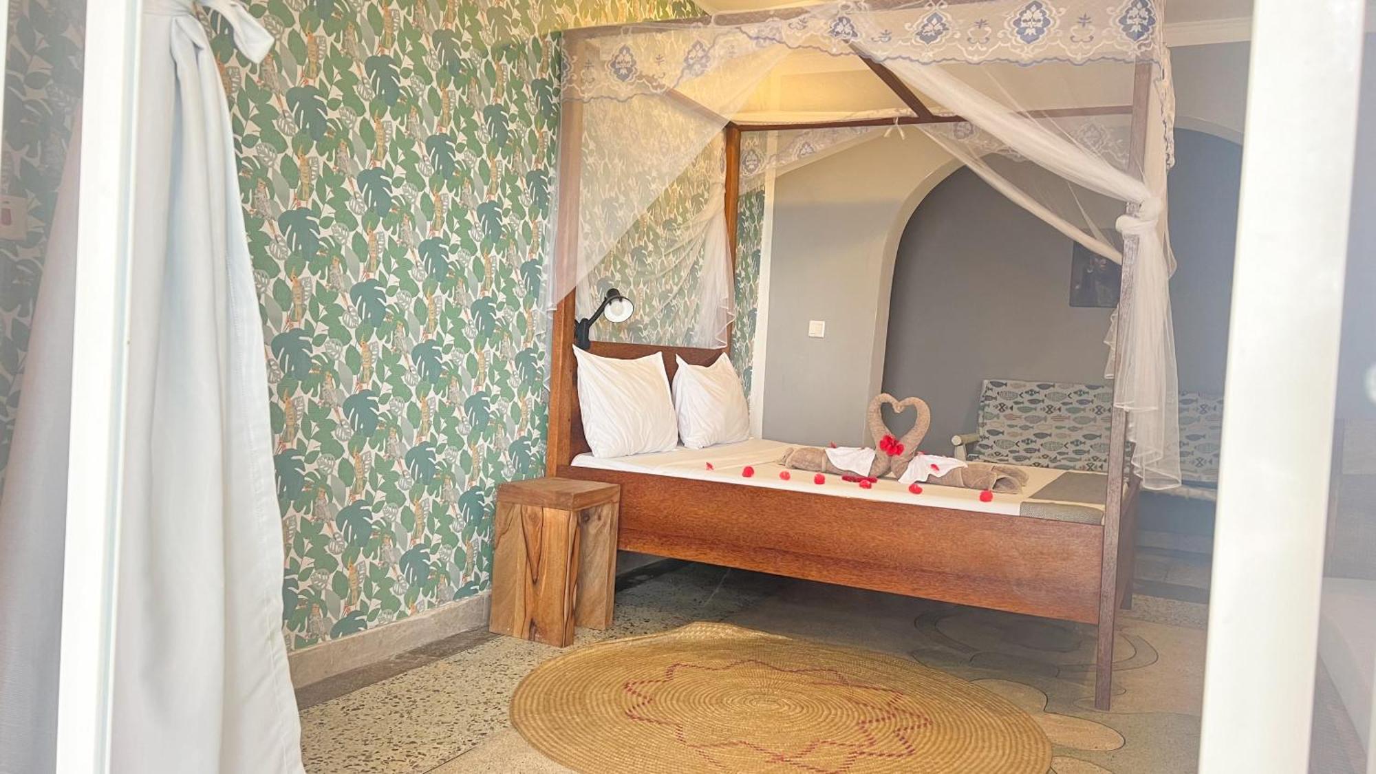 Seashore Beach Hotel Кивенгва Экстерьер фото