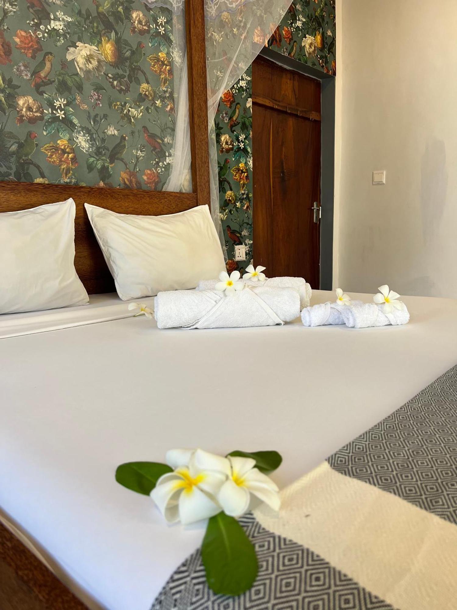 Seashore Beach Hotel Кивенгва Экстерьер фото